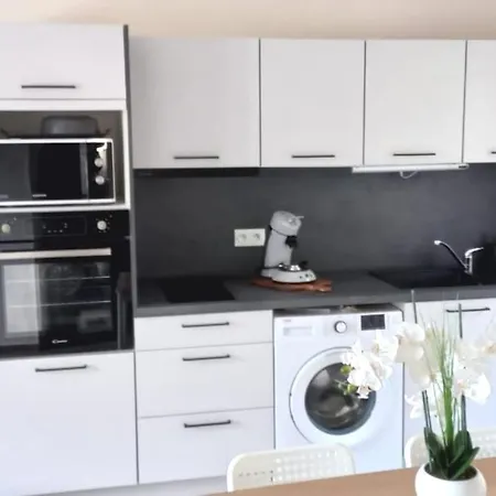 Maison Au Calme Avec Jardin Et Parking Prive Ferienhaus