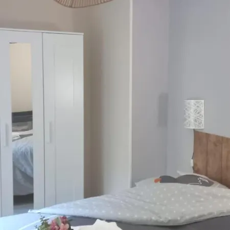 Dom wakacyjny Maison Au Calme Avec Jardin Et Parking Prive