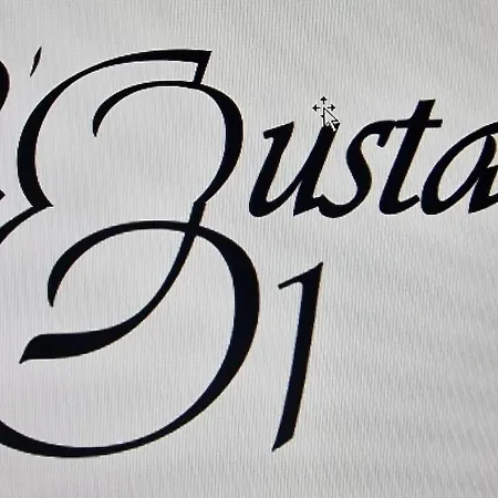 Dom wakacyjny Maison Au Calme Avec Jardin Et Parking Prive