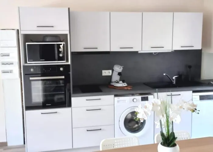 Maison Au Calme Avec Jardin Et Parking Prive 別荘