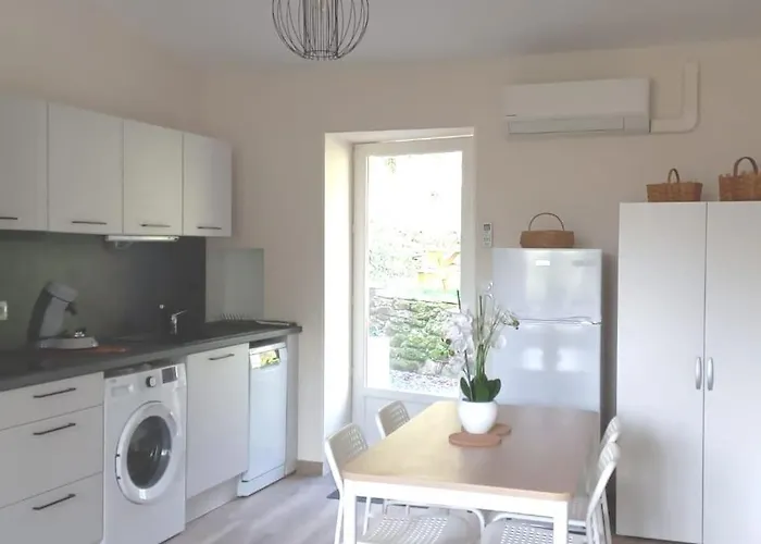 Maison Au Calme Avec Jardin Et Parking Prive * Rouairoux